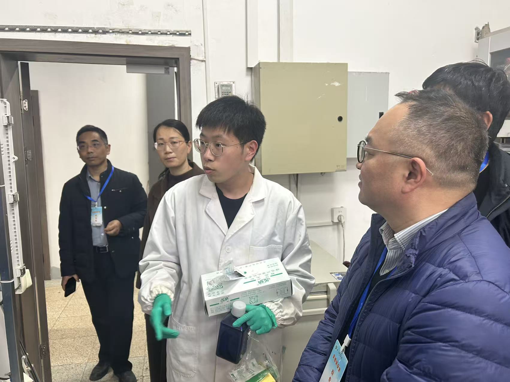 浙江师范大学副校长李盛检查指导寒假实验室安全工作